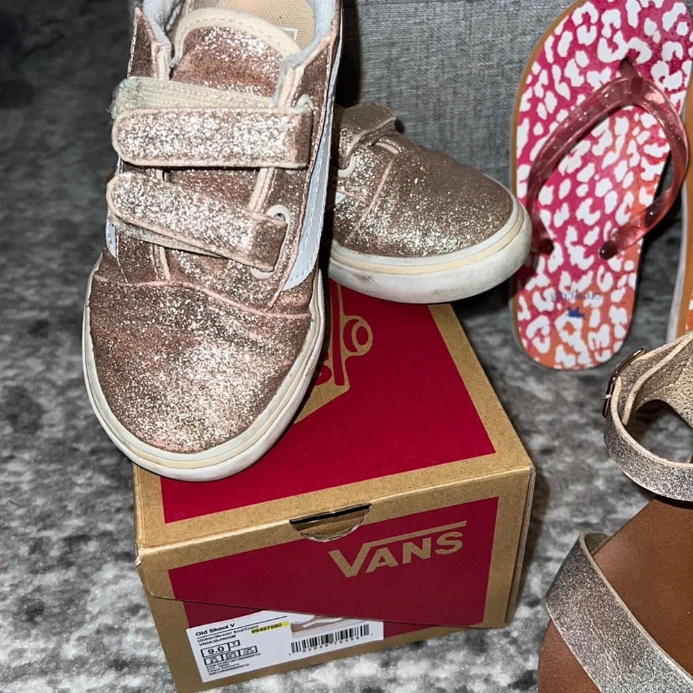 Lot [7 pair] of toddler girl shoes sizes 8-9 🌸 - Picture 3 of 8